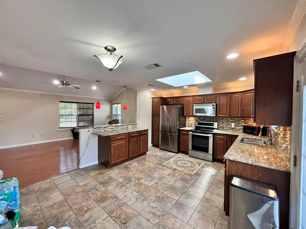 10838 Hermosa Dr, Dallas, TX 75218