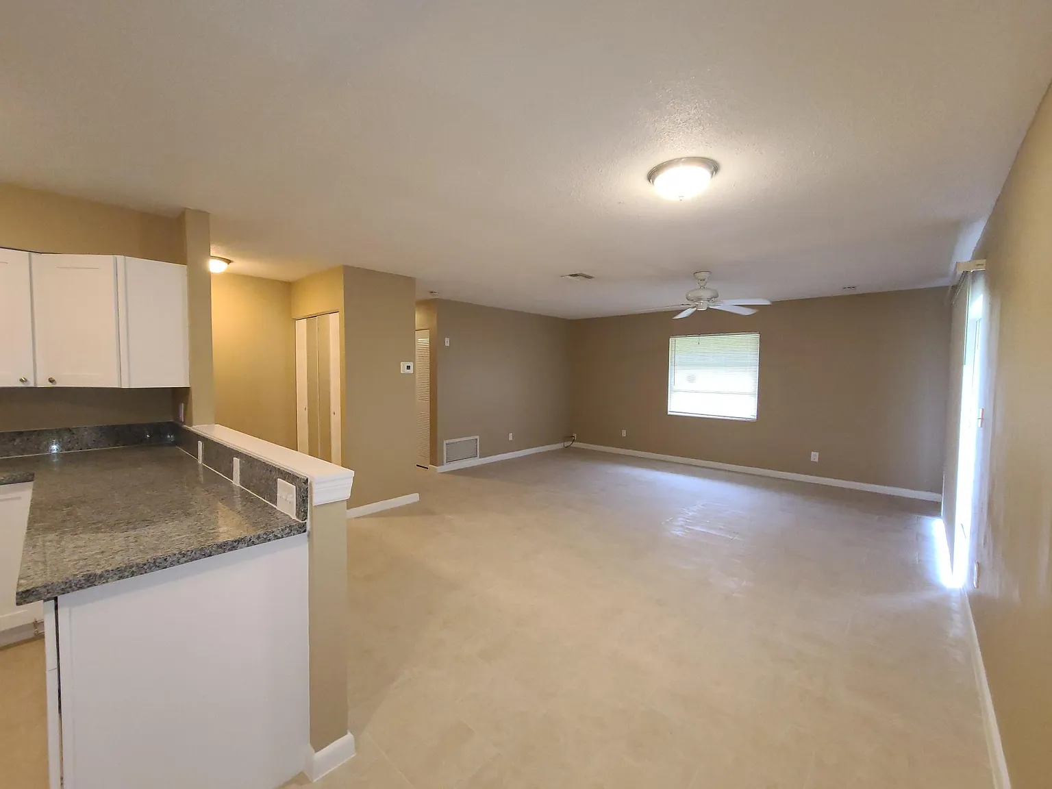 2 bed, 1244 sqft, $1,100 — Photo 4