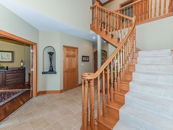 3rd image of 885 Peninsula Dr