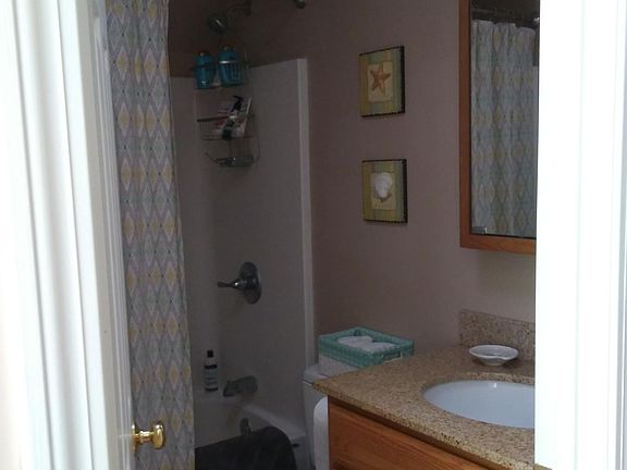 5th image of 64 West St #C
