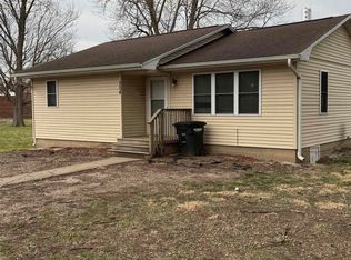 504 Pleasant St, Oakville, IA