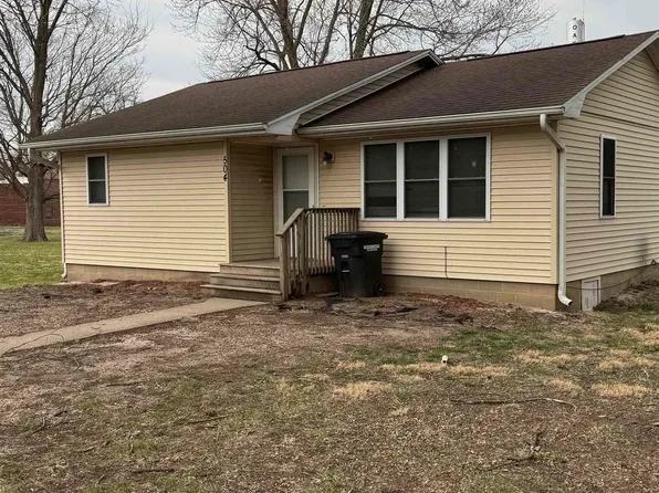 504 Pleasant St, Oakville, IA 52646