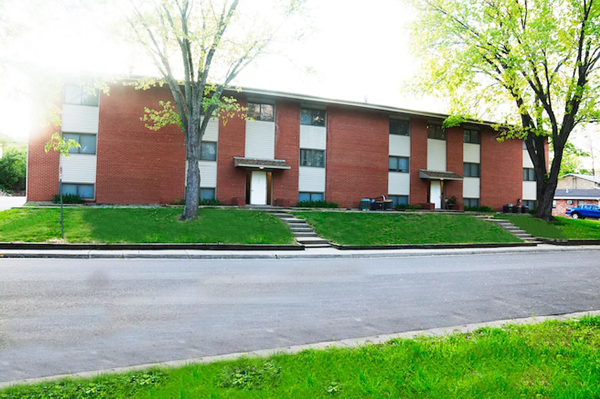 Building Photo - 1021 Southpark Dr
