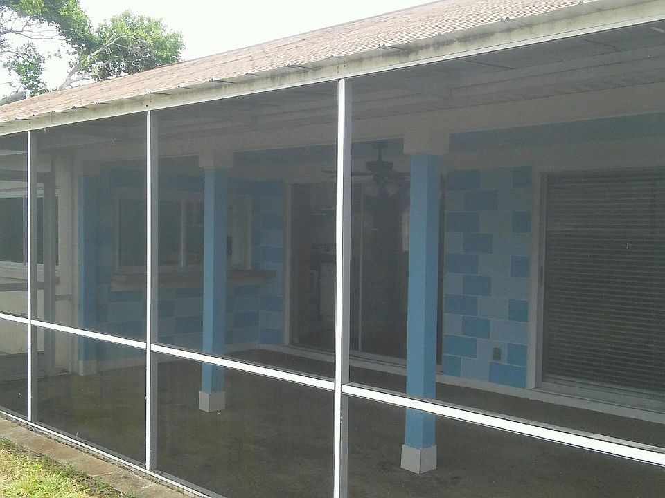 2nd image of 3139 Moog Rd
