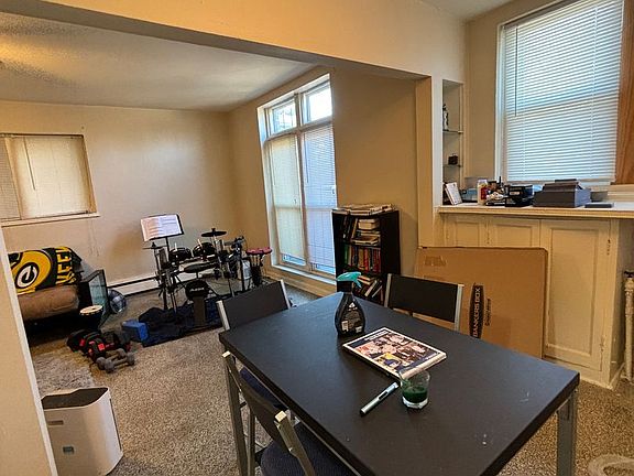 3rd image of 2634 N Maryland Ave APT B