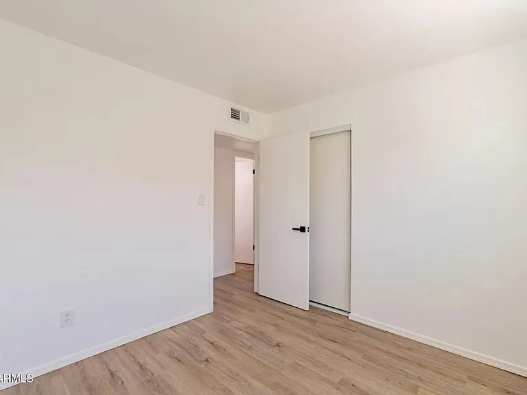 4743 W Shaw Butte Dr — Photo 16