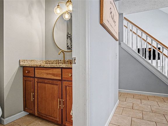 5th image of 171 Mill Run Dr