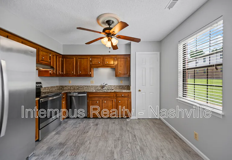 5771 Brentwood Trce — Photo 11