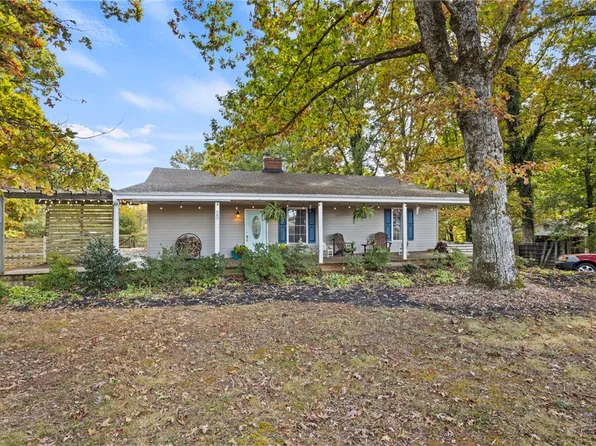 25 Ebenezer Church Rd, Travelers Rest, SC 29690
