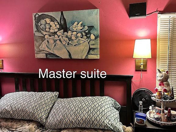 4th image of 385 Silver Spring Rd