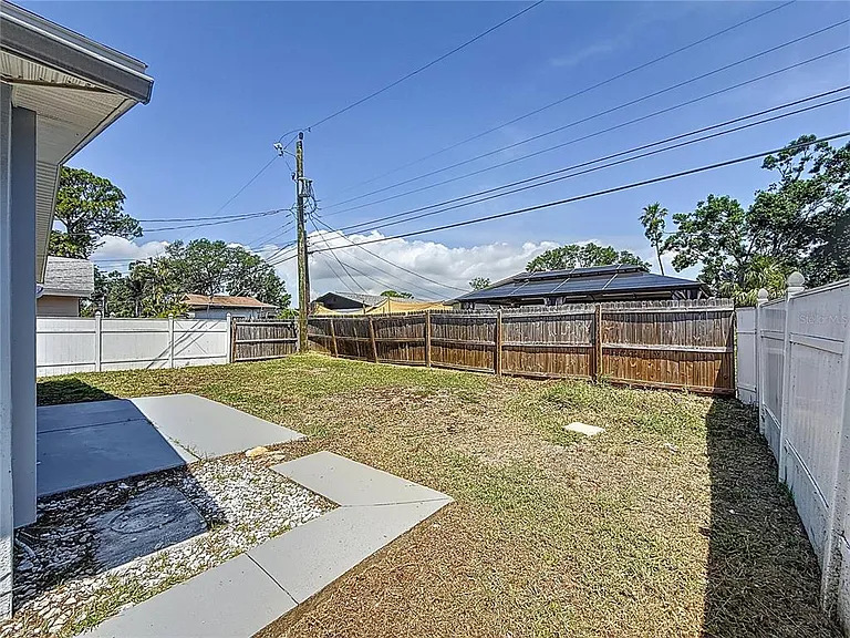 1755 Shore Acres Blvd NE — Photo 28