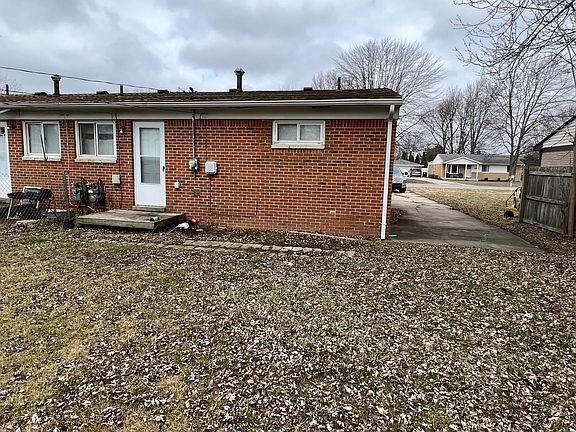 4th image of 48139 Meadow Ln #48139