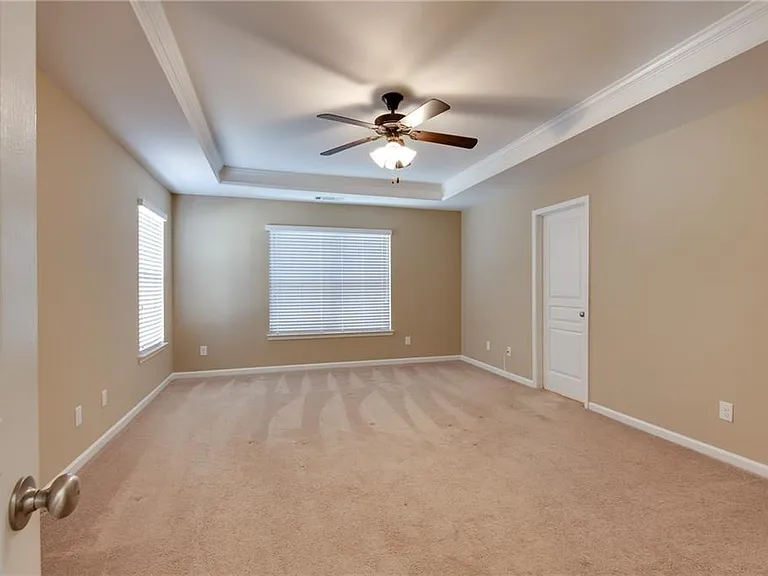 7245 Rocking Horse Ln — Photo 17