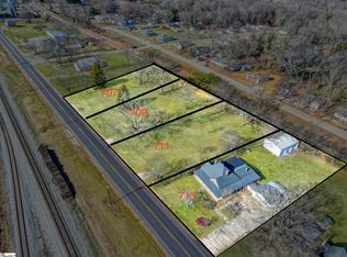 707 E Poinsett St, Greer, SC 29651