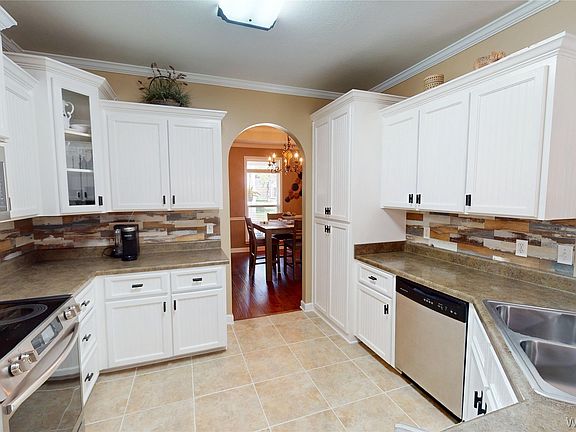 5th image of 162 Waterford Way