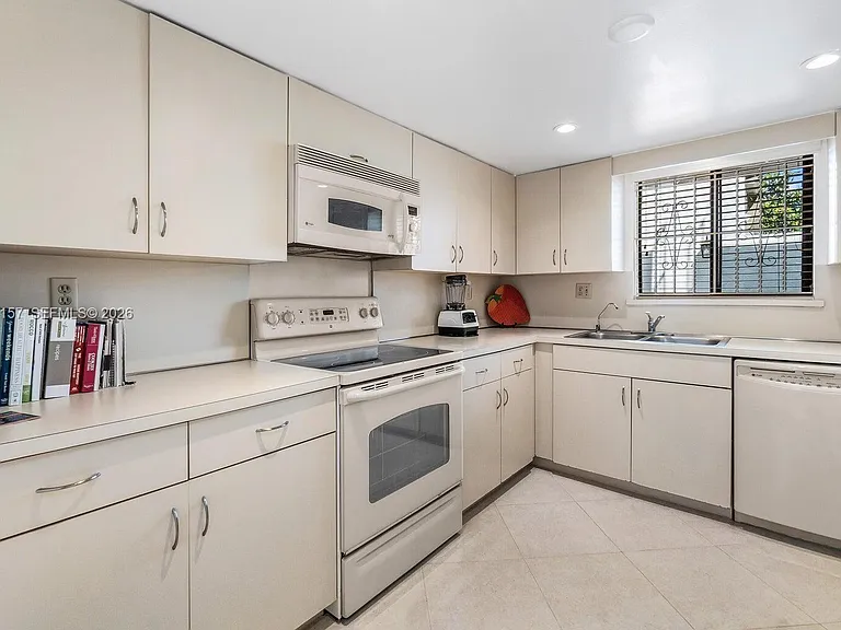 1520 Salzedo St #F — Photo 9