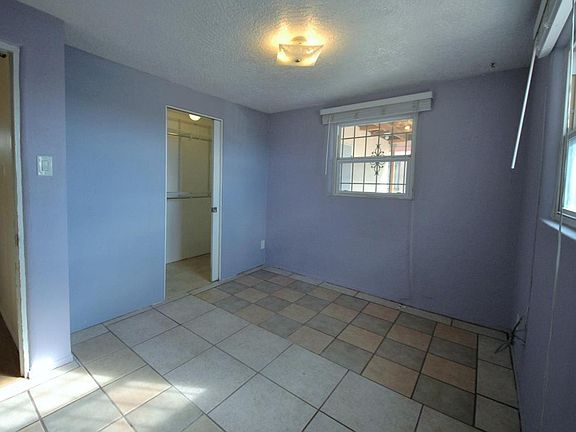 5th image of 2946 Morningside Dr NE