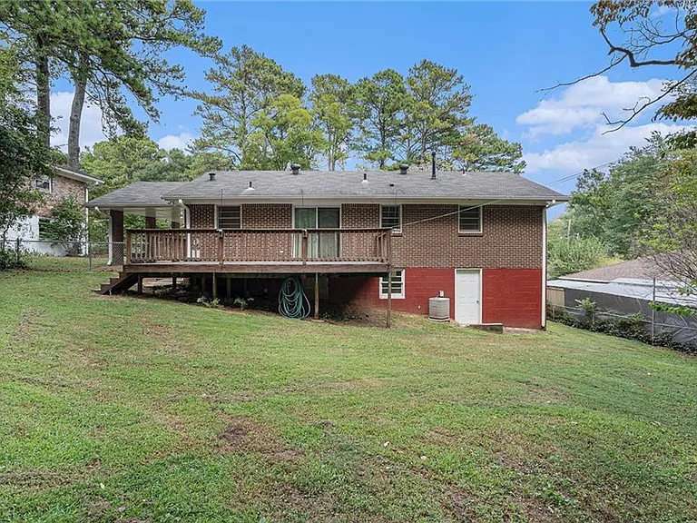 2839 Concord Dr — Photo 25