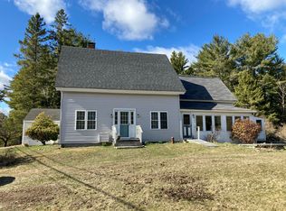 560 Point Rd, Hancock, ME 04640