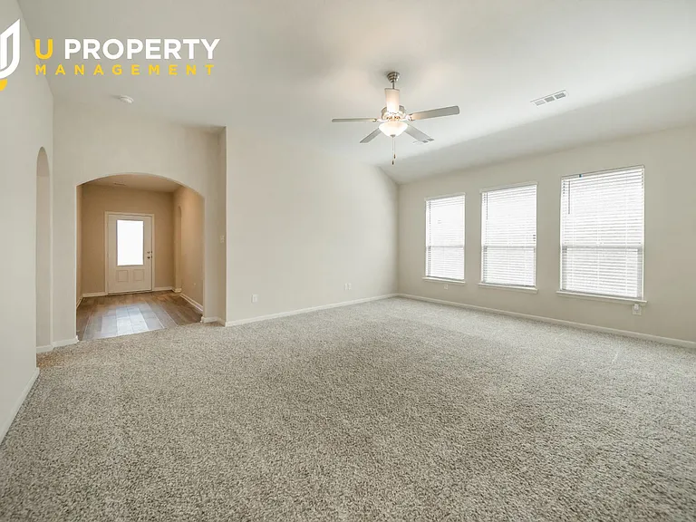 1817 Dahlia Way — Photo 9