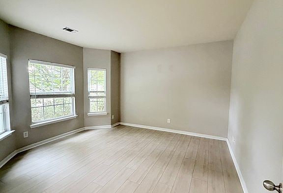 3rd image of 765 Rockbass Rd