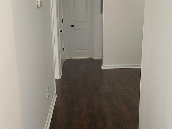 2nd image of 115 Bayview Ave Floor 2