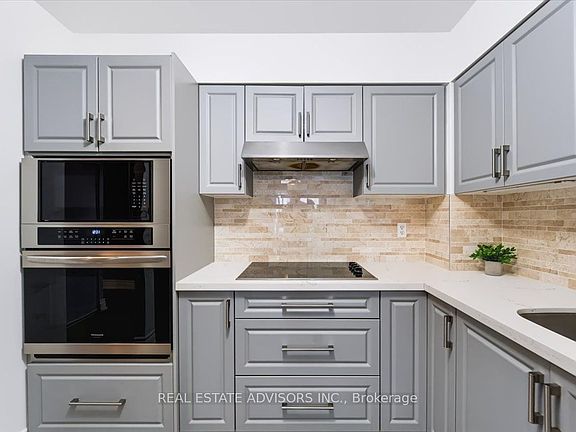 5th image of 21 Overlea Blvd #Penthouse 07