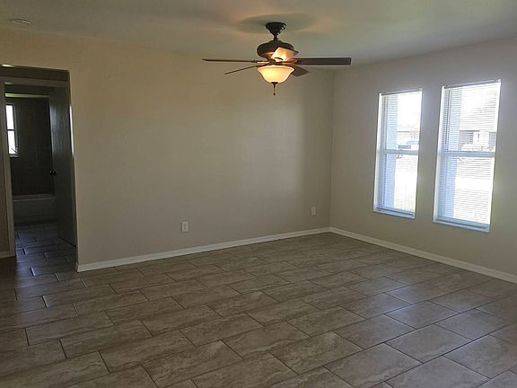 3rd image of 702 NW 17th Ave