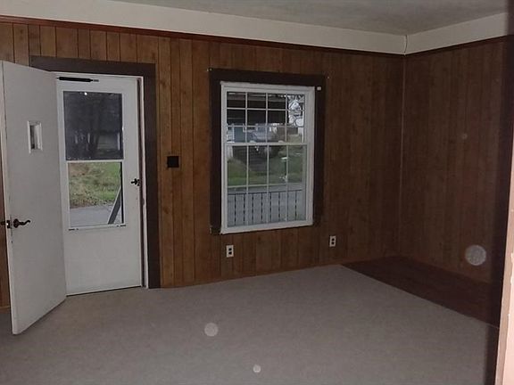 4th image of 255 Tremble Ave