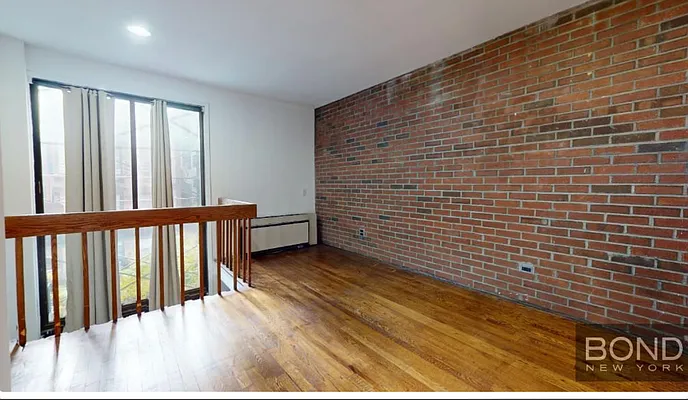 Rented by Bond New York | media 9