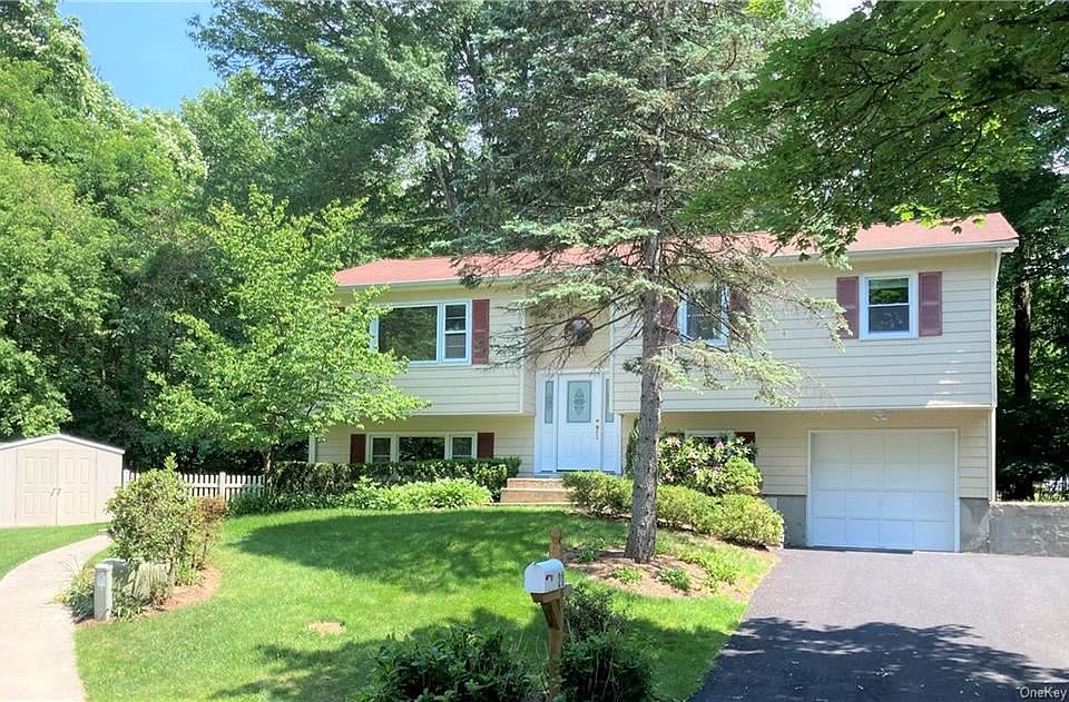 1st image of 21 Farm Ct