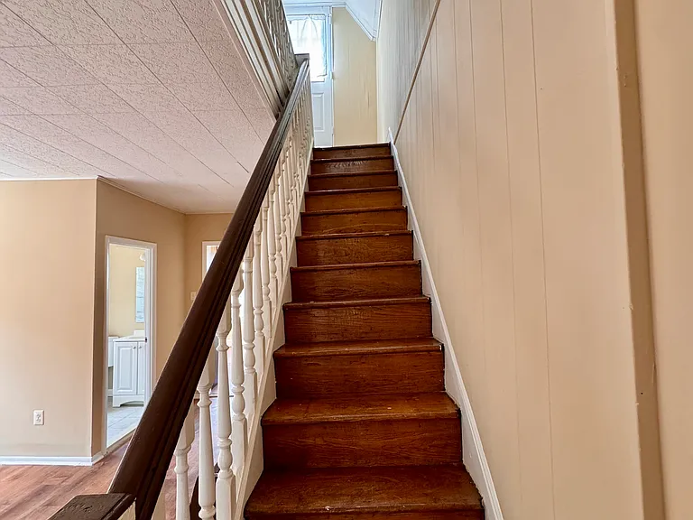 220 Osborn St #2 — Photo 15