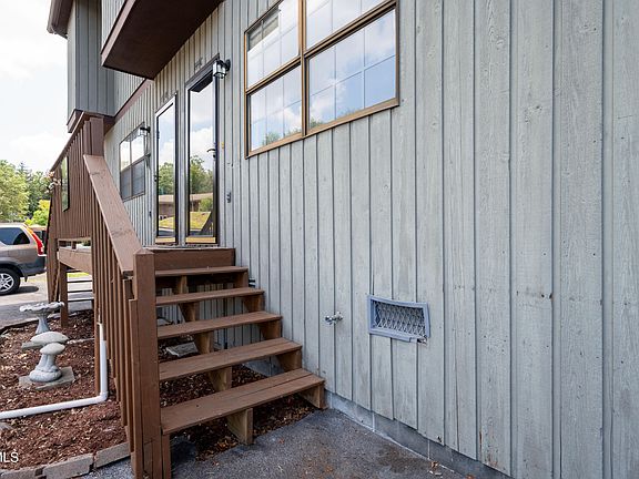 3rd image of 444 Eastley Ct APT C