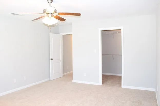 831 Erika Ln — Photo 35