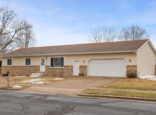 1313 E Ave N, Onalaska, WI 54650