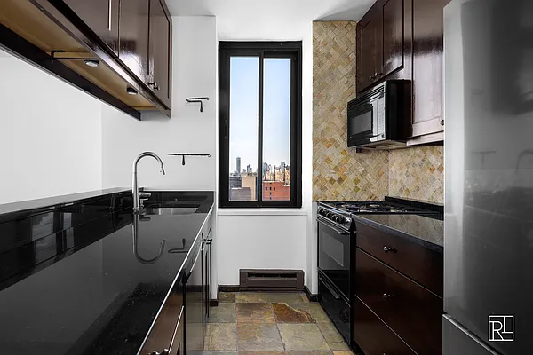 Rented by Compass | media 33