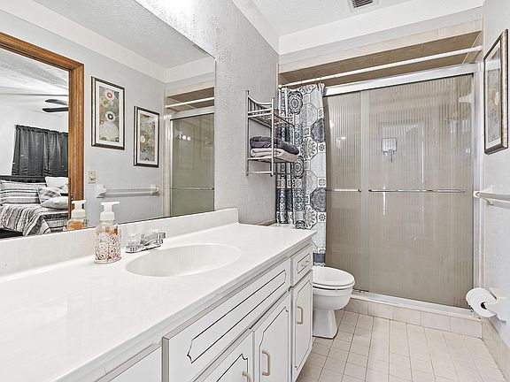 3rd image of 1272 SE Ladner St