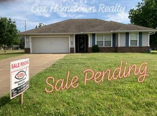 106 W Main St, Stuttgart, AR 72055