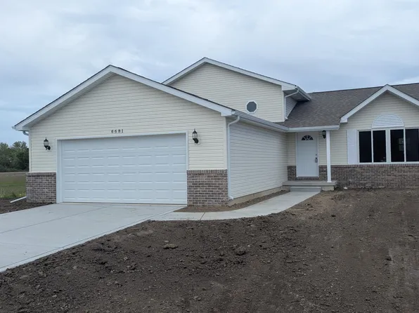 6681 Whitcomb St, Merrillville, IN 46410