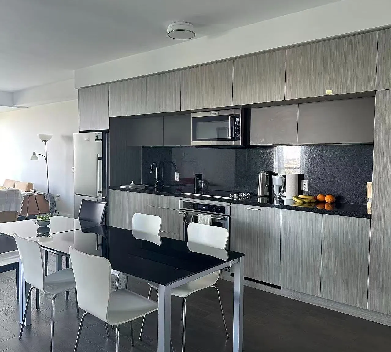 3 bed, $2,100 — Photo 2