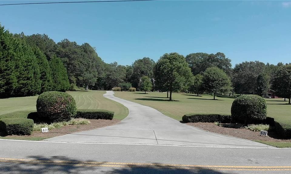 2nd image of 631 Pool Rd