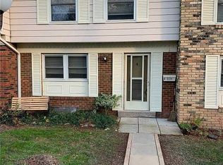 2224 Upper Middle Rd #6, Burlington, ON L7P 2Z9