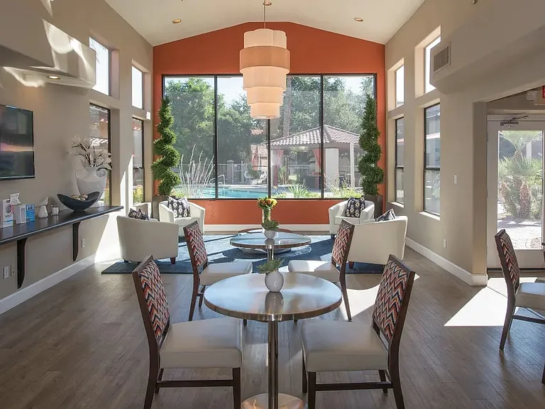Scottsdale Highlands Apartments — Photo 8