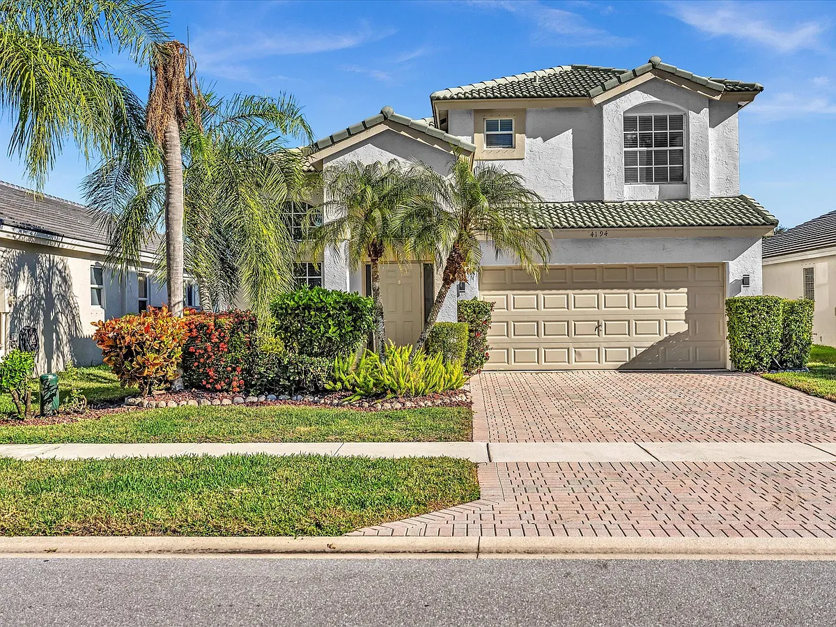 Photo 2 of 107 - 4194 Bluff Harbor Way - Wellington, FL Building Photo - 4194 Bluff Harbor Way