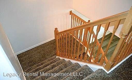 4th image of 2105 Alan St APT 1