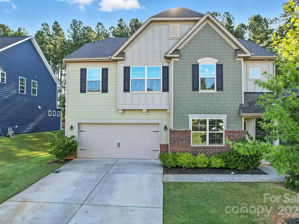 193 Falls Cove Dr, Troutman, NC 28166