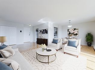 20 Sanagan Rd, Toronto, ON M9V1R9