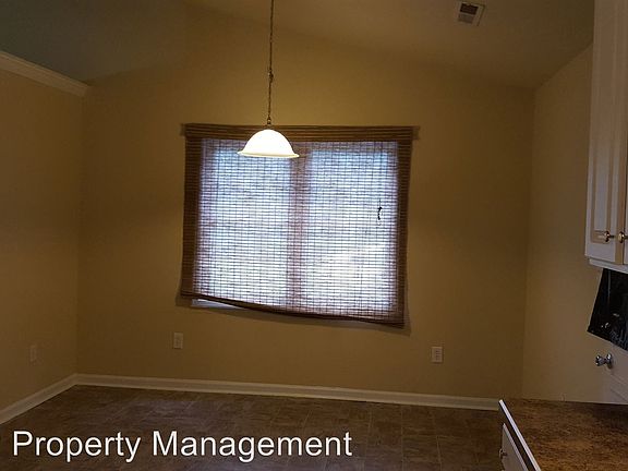 4th image of 2031 Timberlake Dr