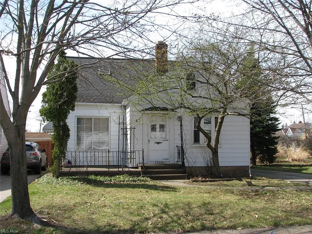 5208 E 105th St photo 1