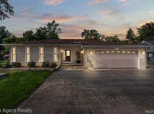 6654 Orion Rd, Rochester Hills, MI 48306